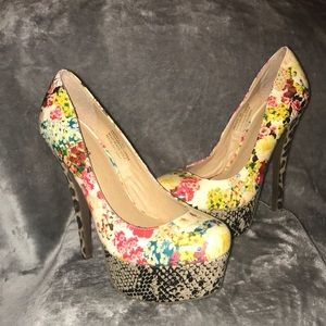 Zigi soho multi print floral platform pump heels